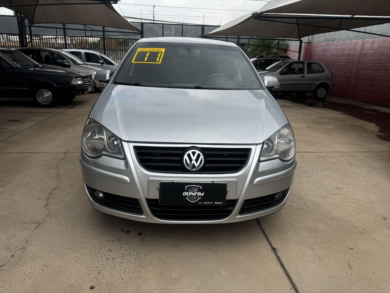 VOLKSWAGEN Polo Hatch - Foto