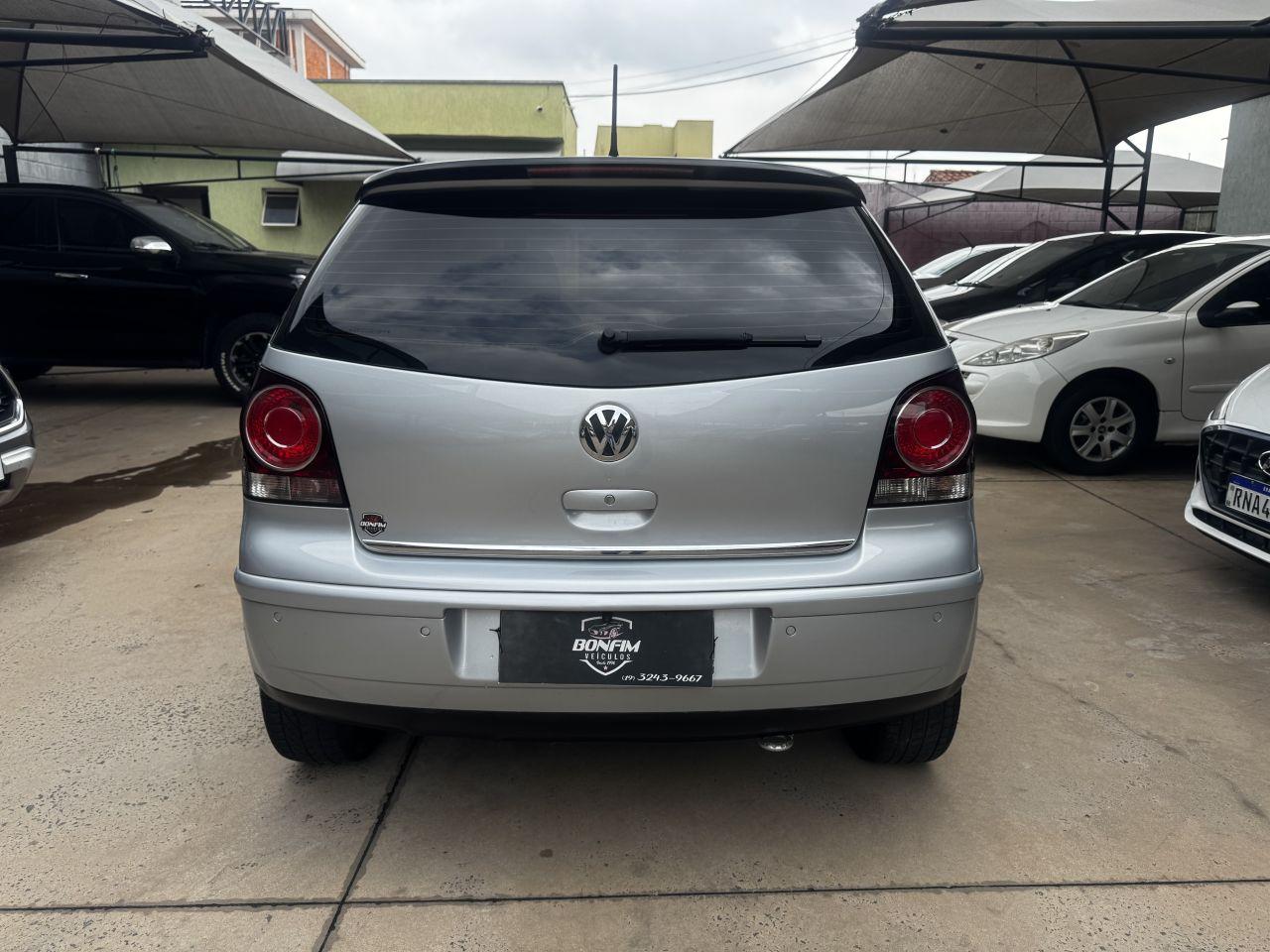 VOLKSWAGEN Polo Hatch - Foto