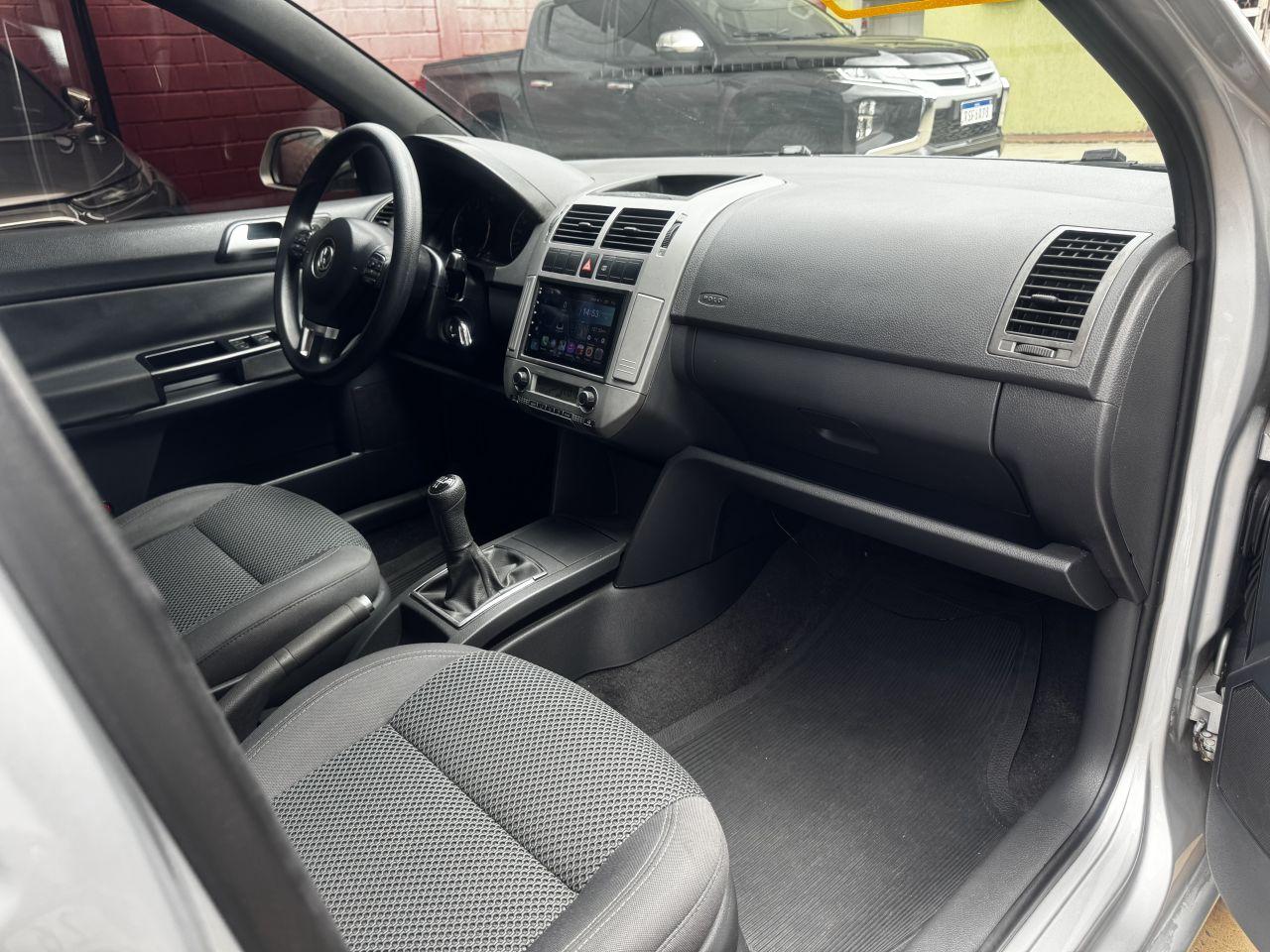 VOLKSWAGEN Polo Hatch - Foto