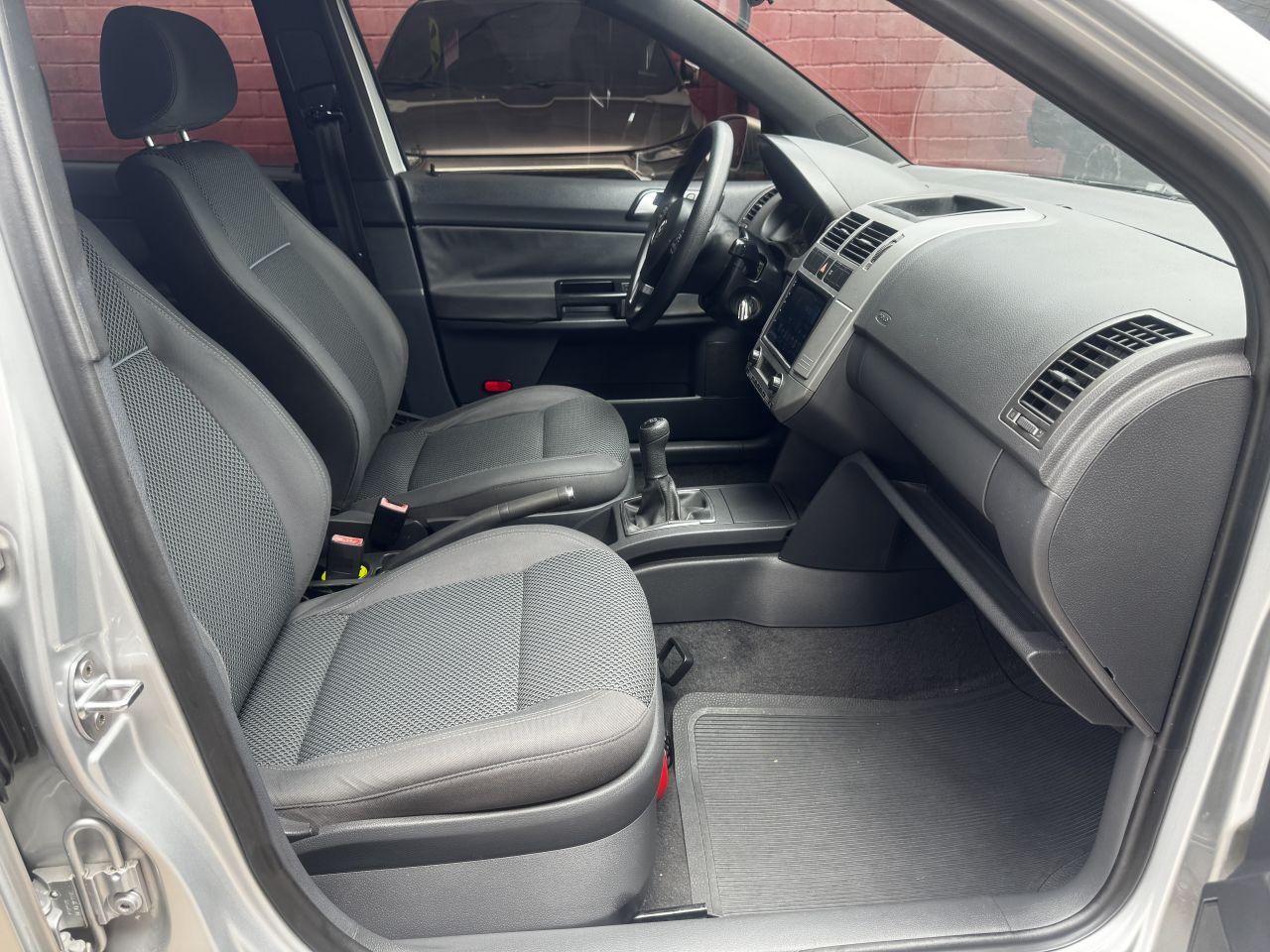 VOLKSWAGEN Polo Hatch - Foto