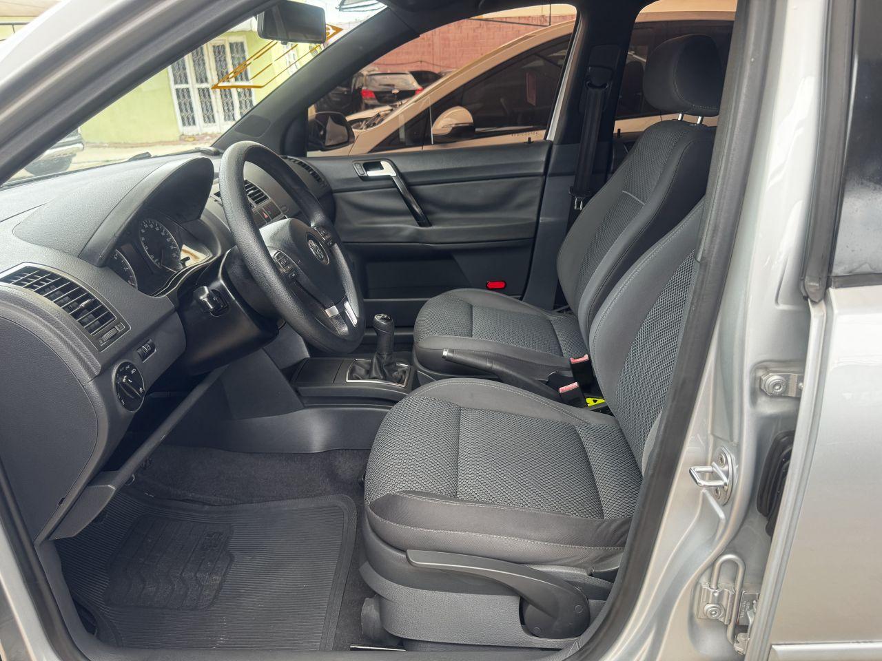 VOLKSWAGEN Polo Hatch - Foto