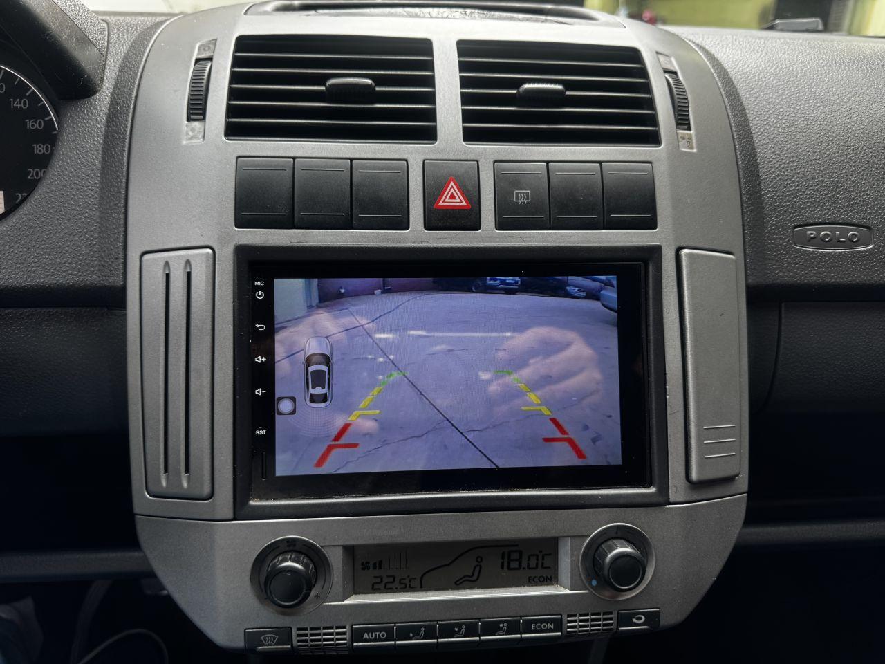 VOLKSWAGEN Polo Hatch - Foto