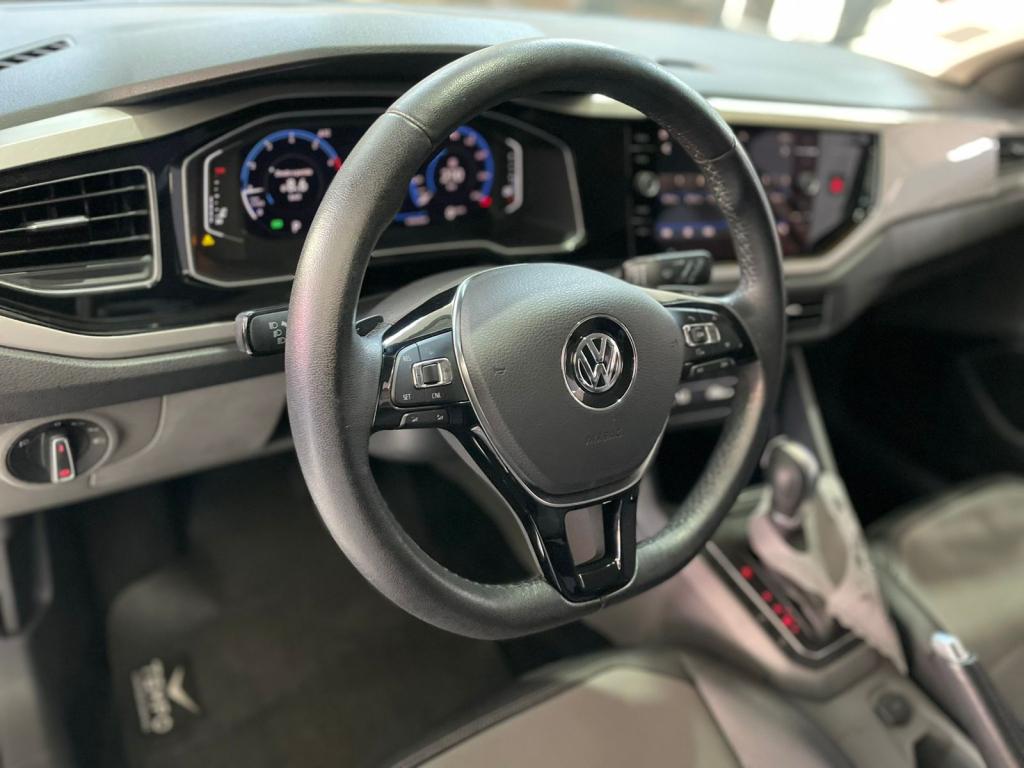 VOLKSWAGEN Polo Hatch - Foto