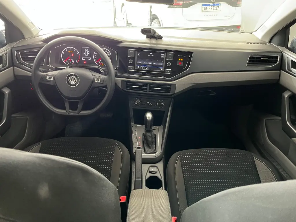 VOLKSWAGEN Polo Hatch - Foto
