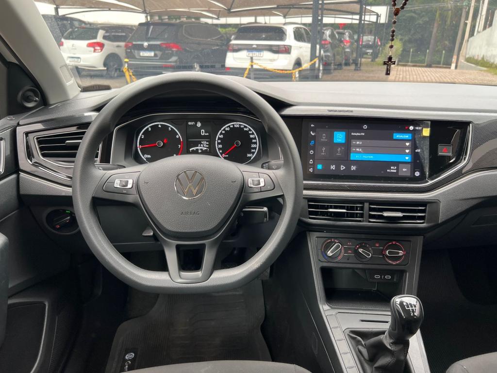 VOLKSWAGEN Polo Hatch - Foto