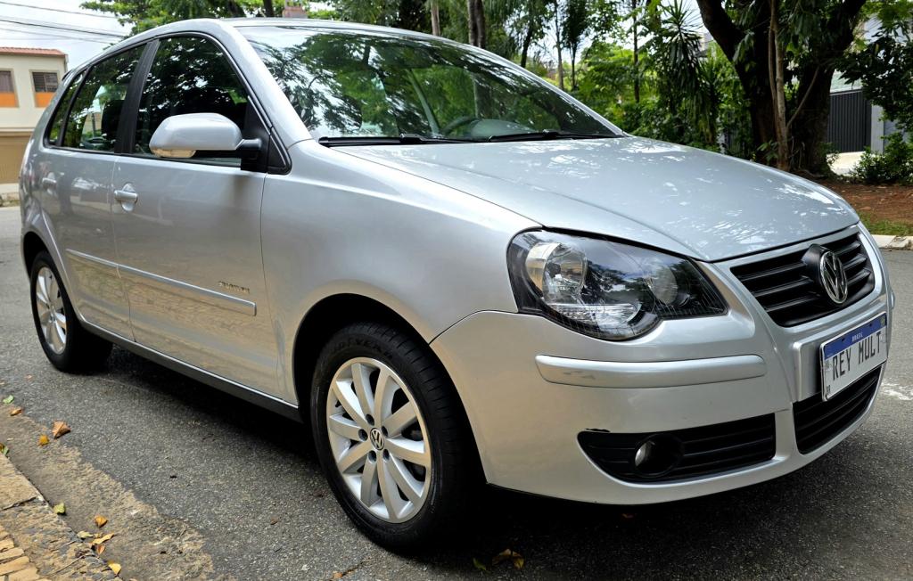 VOLKSWAGEN Polo Hatch - Foto