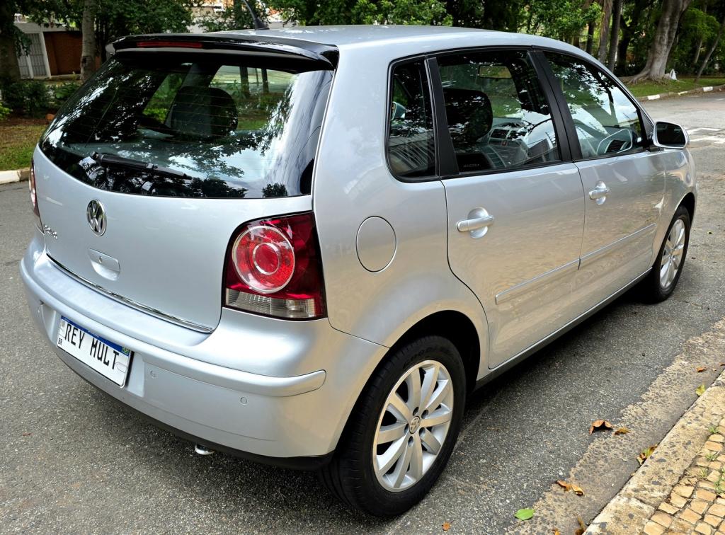 VOLKSWAGEN Polo Hatch - Foto