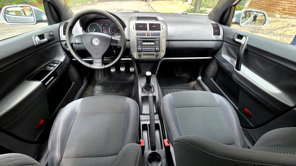 VOLKSWAGEN Polo Hatch - Foto