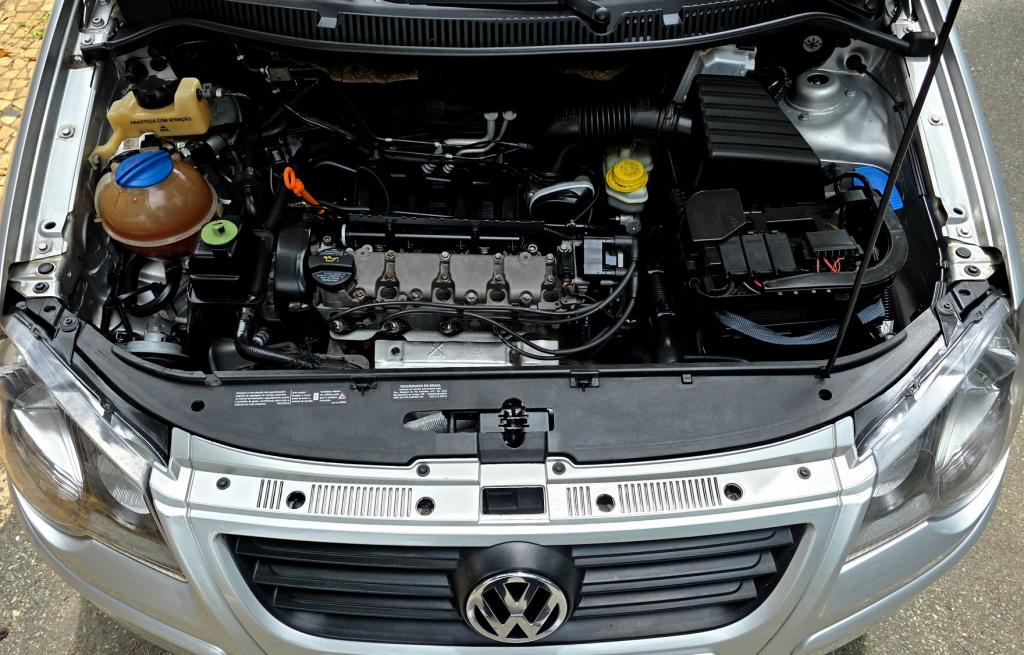 VOLKSWAGEN Polo Hatch - Foto