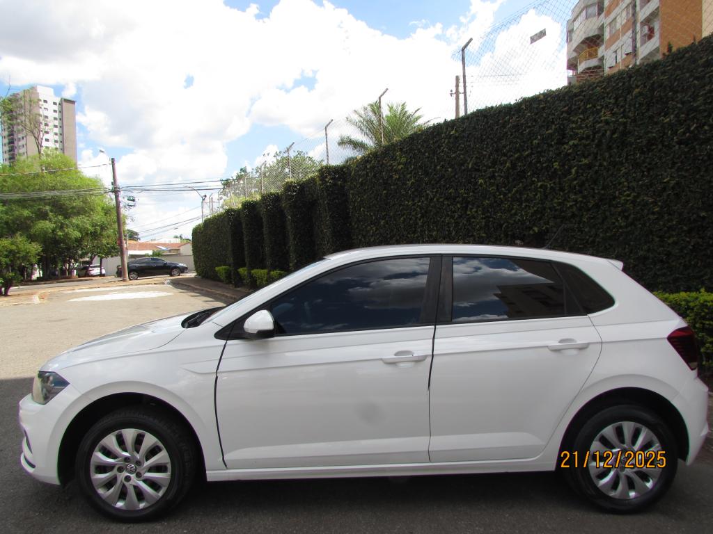 VOLKSWAGEN Polo Hatch - Foto