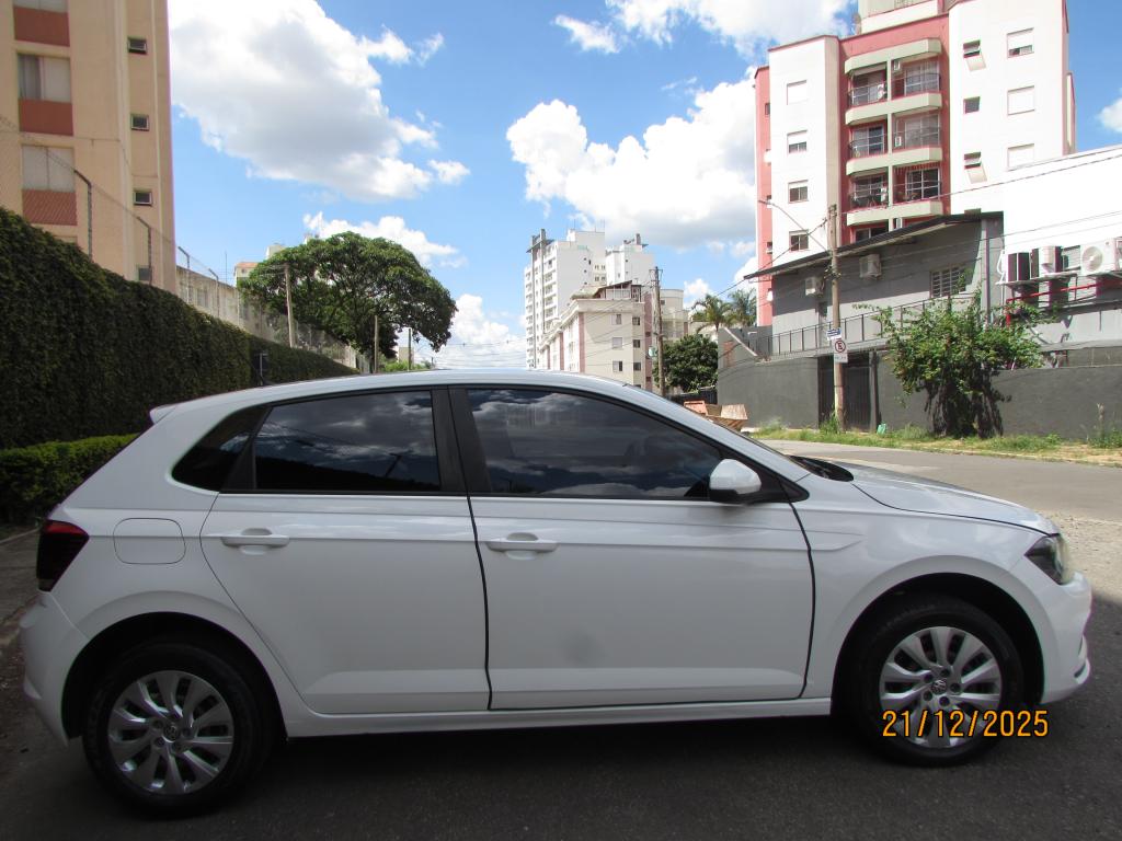 VOLKSWAGEN Polo Hatch - Foto