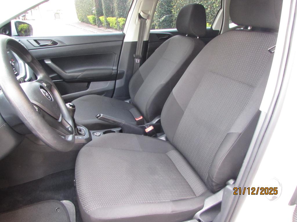 VOLKSWAGEN Polo Hatch - Foto