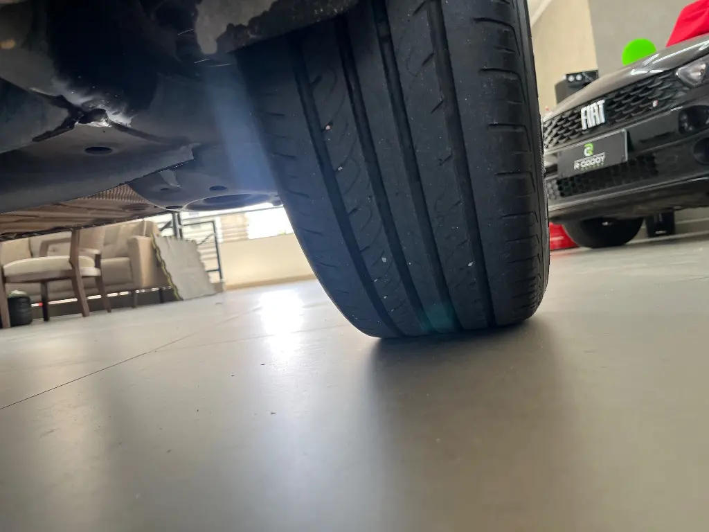 VOLKSWAGEN Polo Hatch - Foto