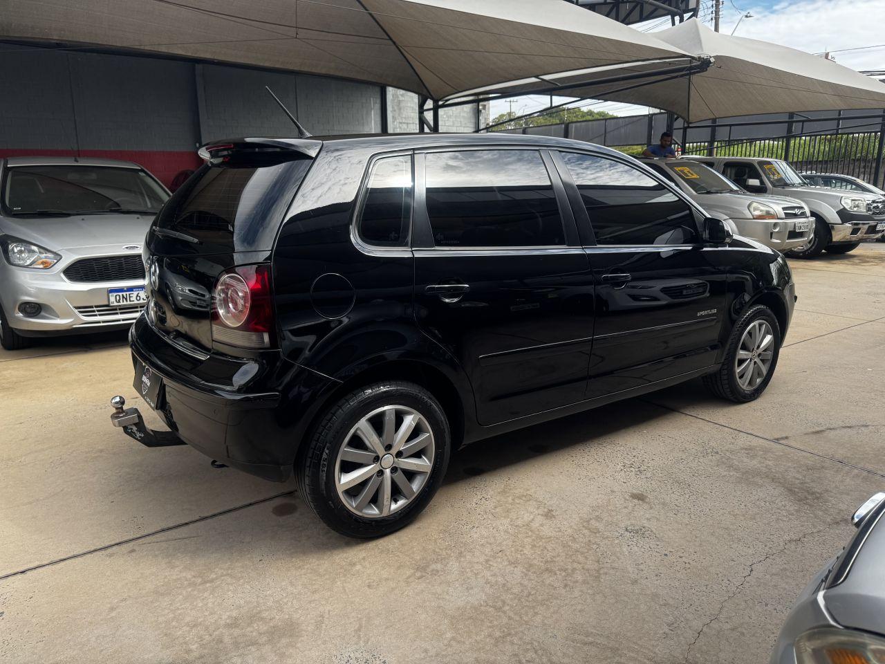 VOLKSWAGEN Polo Hatch - Foto