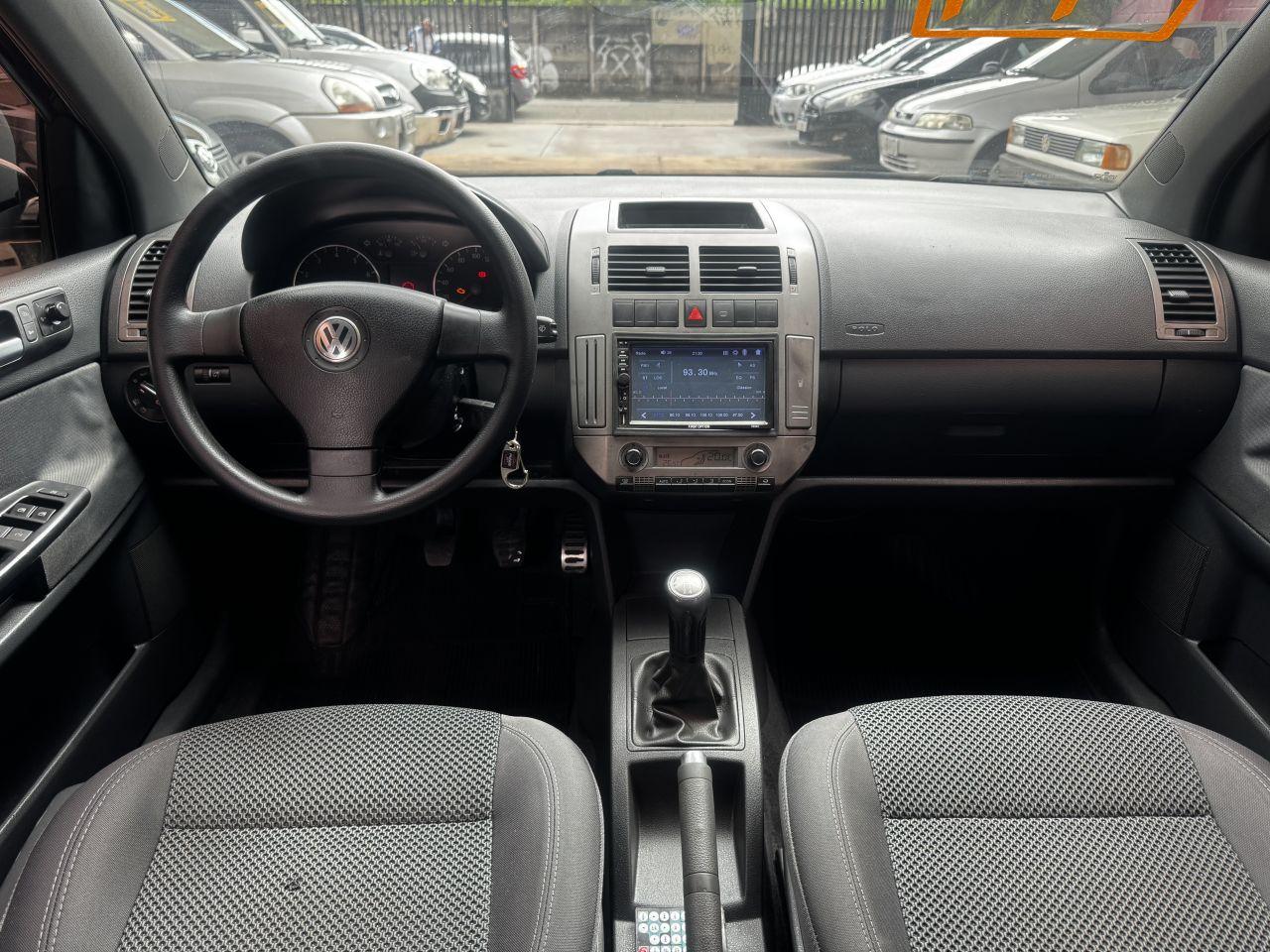 VOLKSWAGEN Polo Hatch - Foto