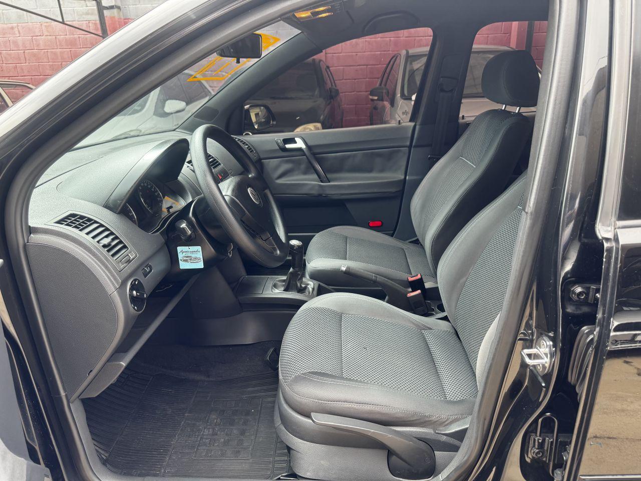 VOLKSWAGEN Polo Hatch - Foto