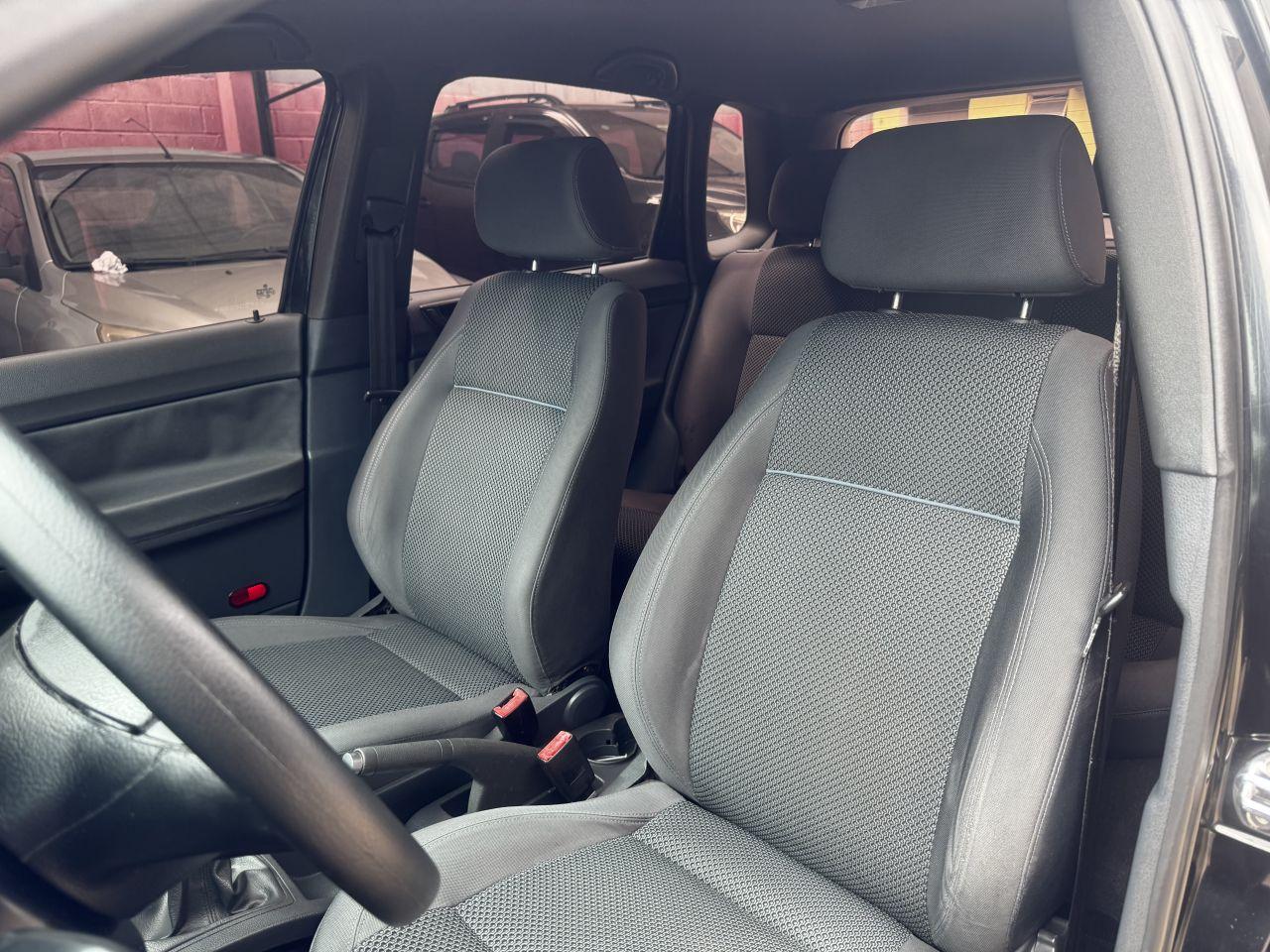 VOLKSWAGEN Polo Hatch - Foto