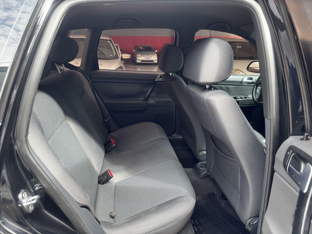 VOLKSWAGEN Polo Hatch - Foto