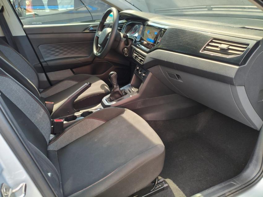 VOLKSWAGEN Polo Hatch - Foto