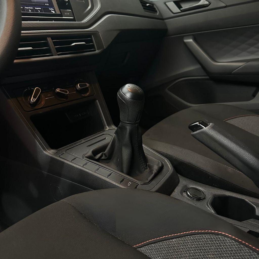 VOLKSWAGEN Polo Hatch - Foto