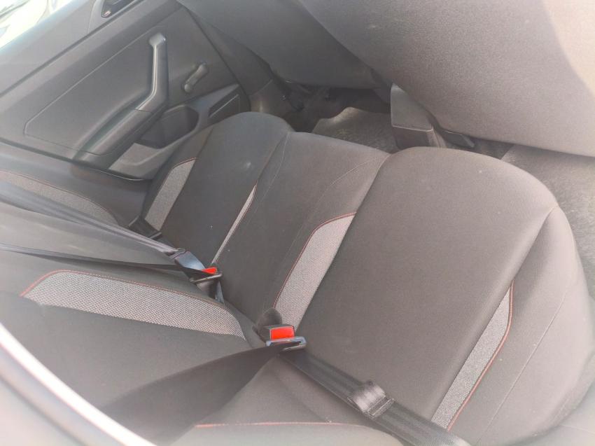 VOLKSWAGEN Polo Hatch - Foto
