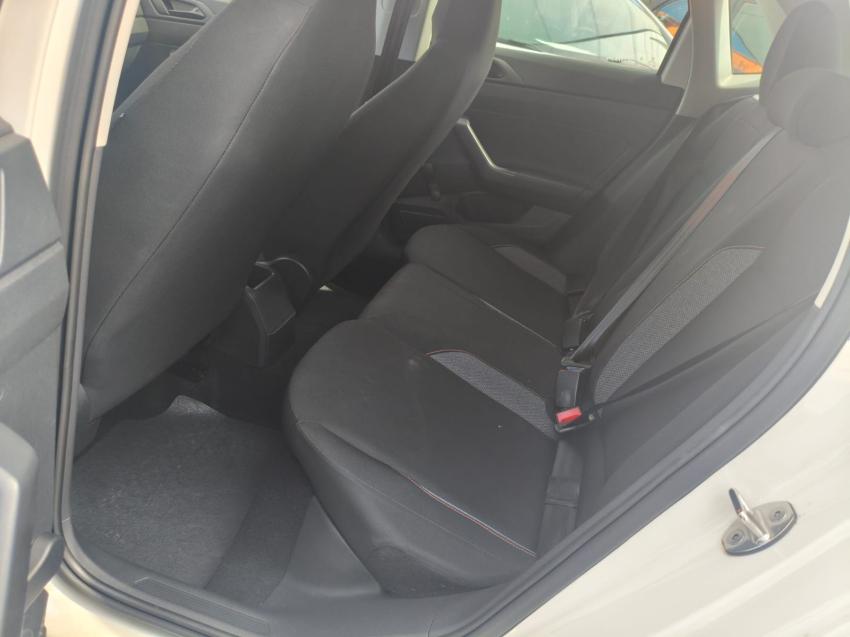 VOLKSWAGEN Polo Hatch - Foto