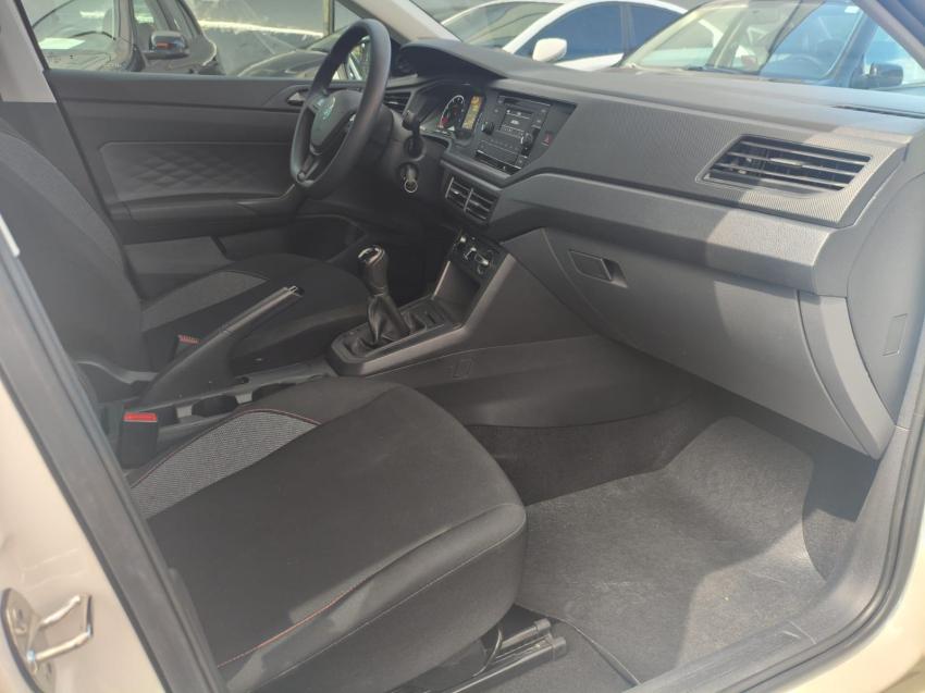 VOLKSWAGEN Polo Hatch - Foto