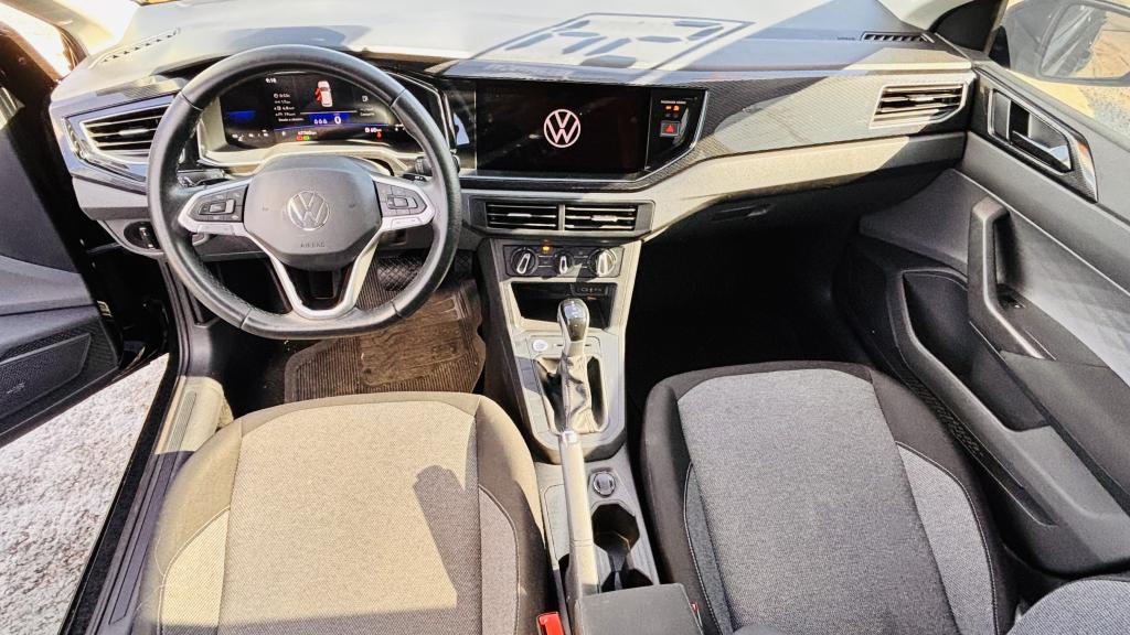 VOLKSWAGEN Polo Hatch - Foto