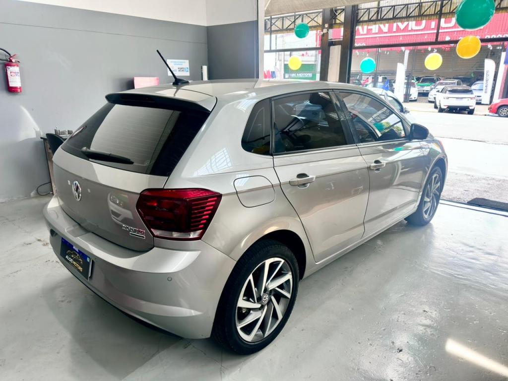 VOLKSWAGEN Polo Hatch - Foto