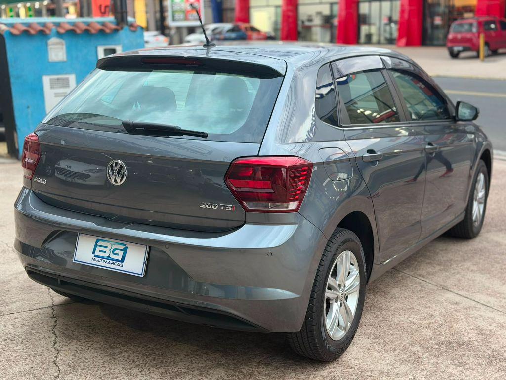 VOLKSWAGEN Polo Hatch - Foto