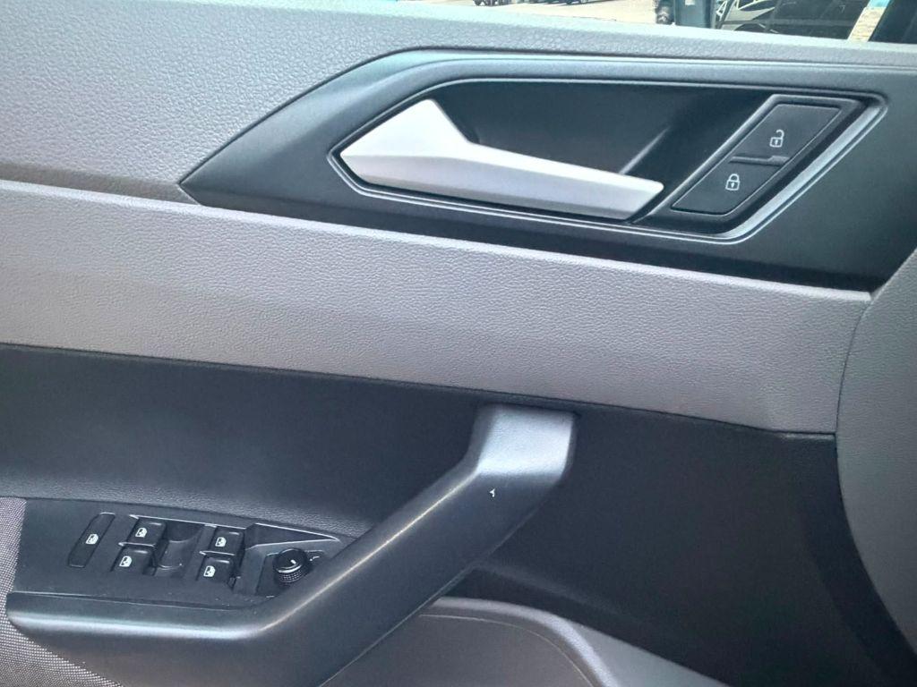 VOLKSWAGEN Polo Hatch - Foto