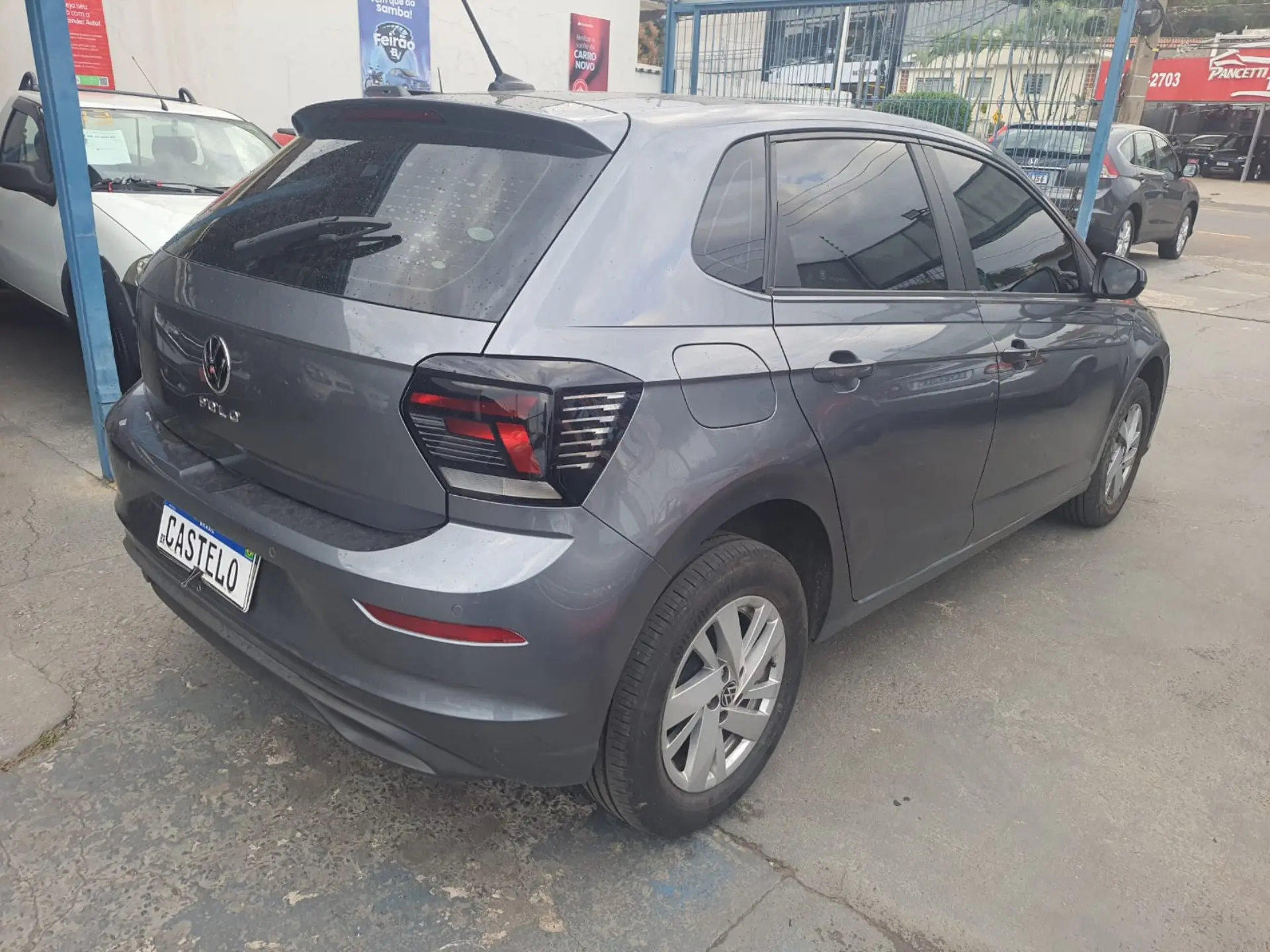 VOLKSWAGEN Polo Hatch - Foto