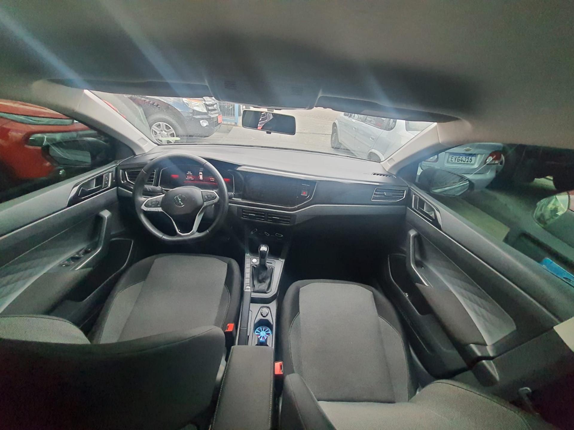 VOLKSWAGEN Polo Hatch - Foto