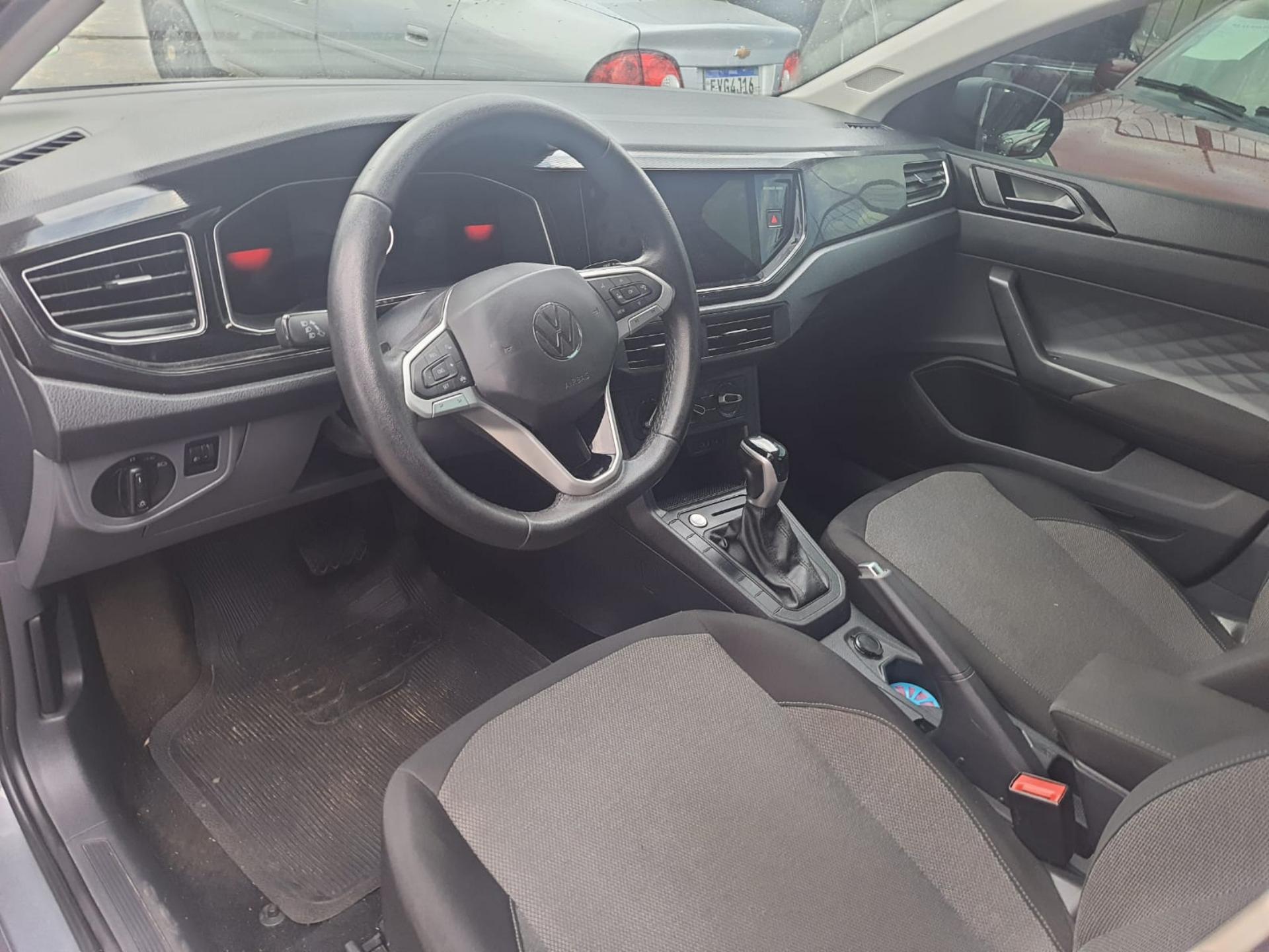 VOLKSWAGEN Polo Hatch - Foto