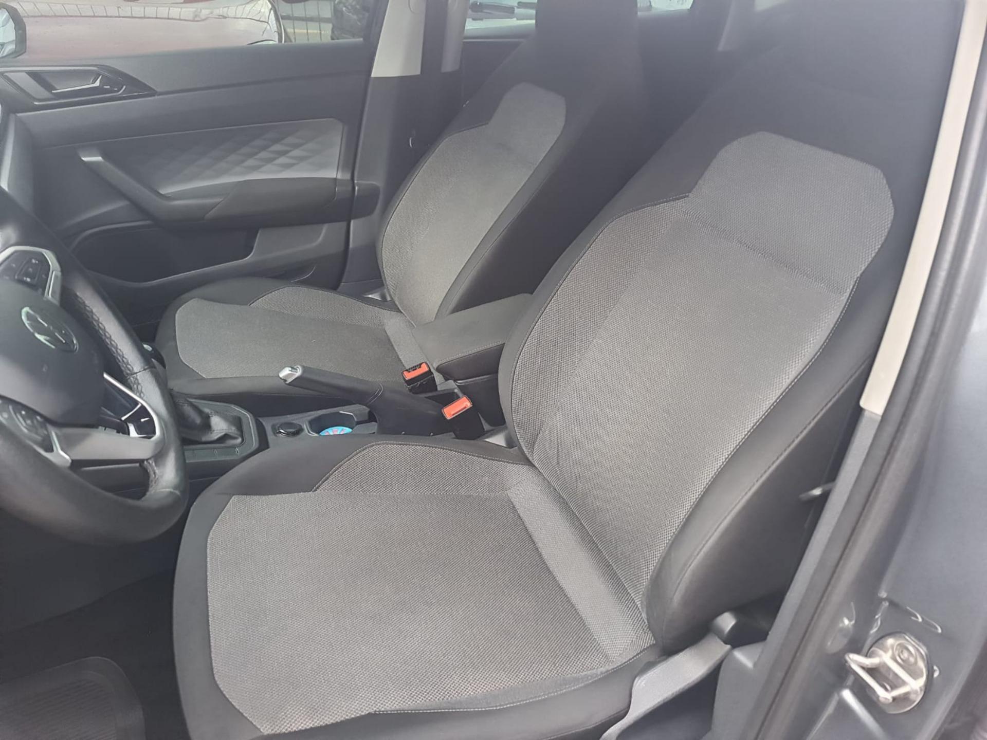 VOLKSWAGEN Polo Hatch - Foto