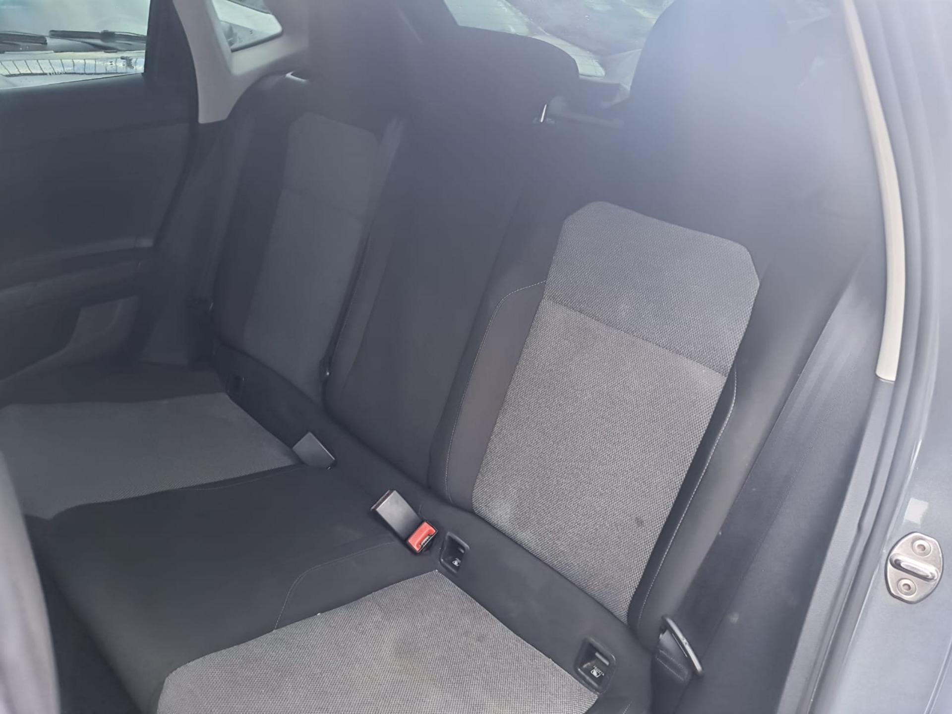 VOLKSWAGEN Polo Hatch - Foto