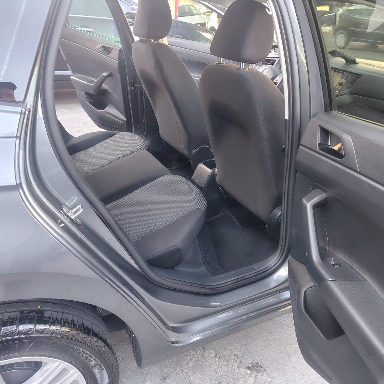 VOLKSWAGEN Polo Hatch - Foto
