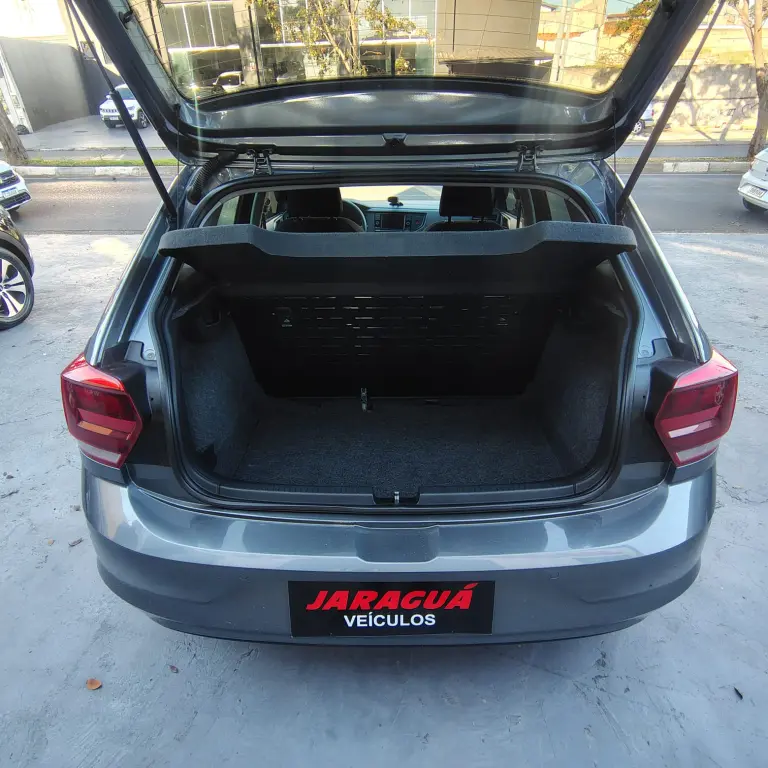 VOLKSWAGEN Polo Hatch - Foto