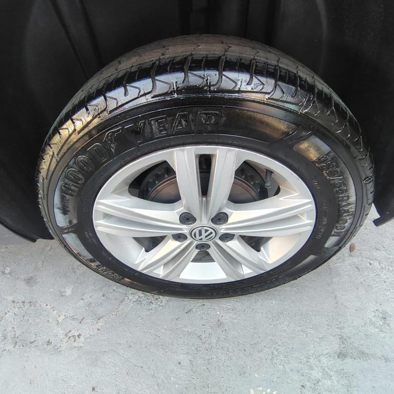 VOLKSWAGEN Polo Hatch - Foto