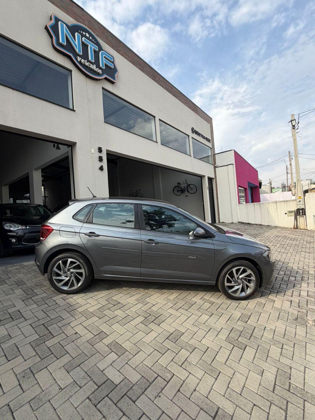 VOLKSWAGEN Polo Hatch - Foto