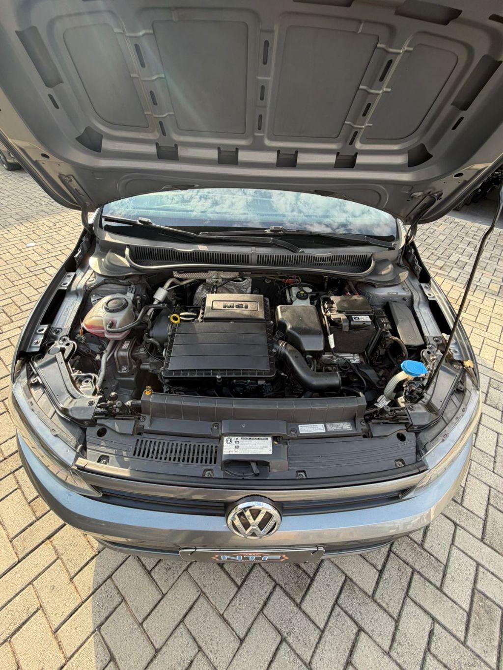 VOLKSWAGEN Polo Hatch - Foto