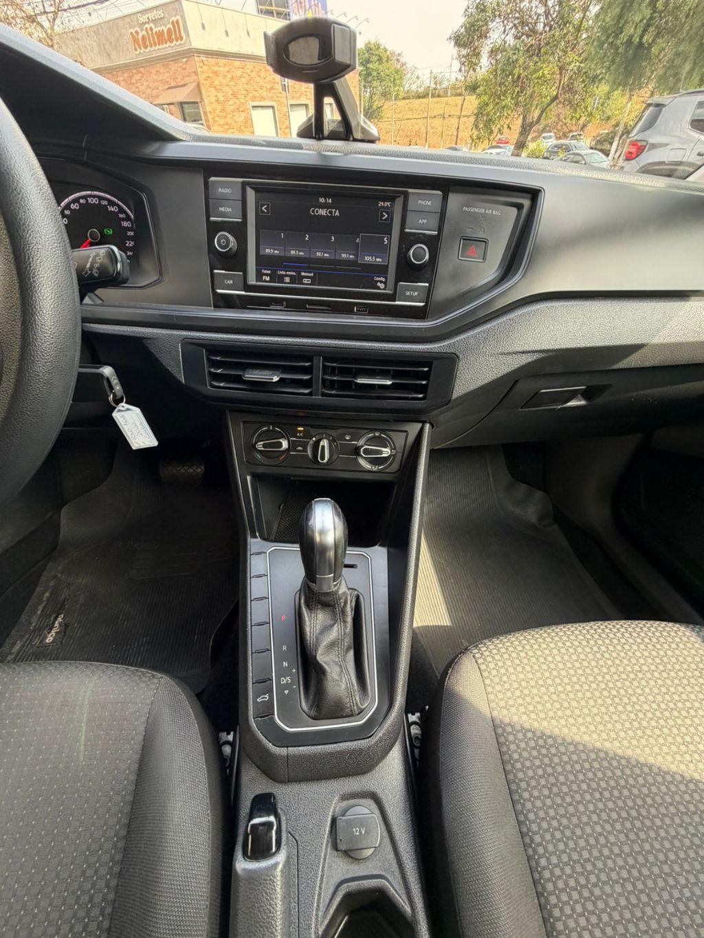 VOLKSWAGEN Polo Hatch - Foto
