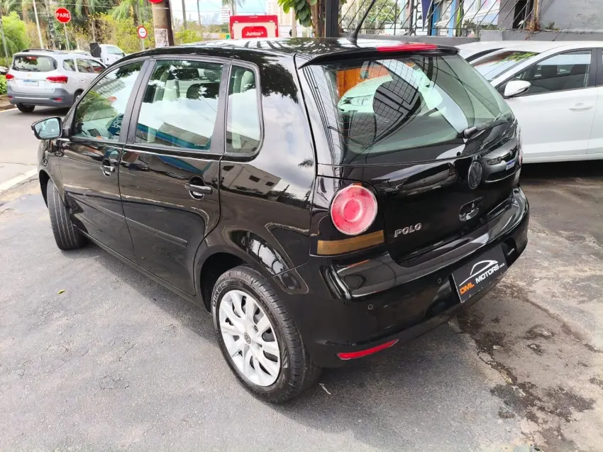 VOLKSWAGEN Polo Hatch - Foto