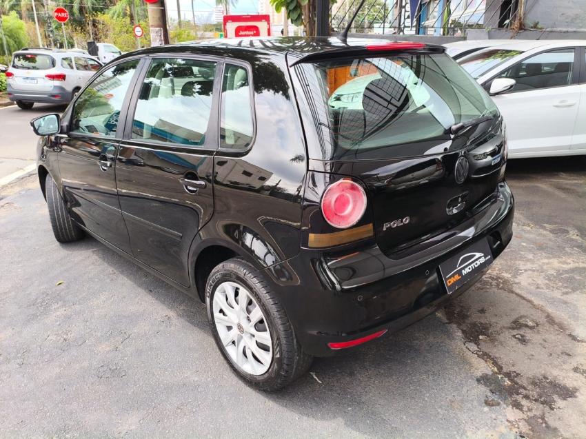 VOLKSWAGEN Polo Hatch - Foto