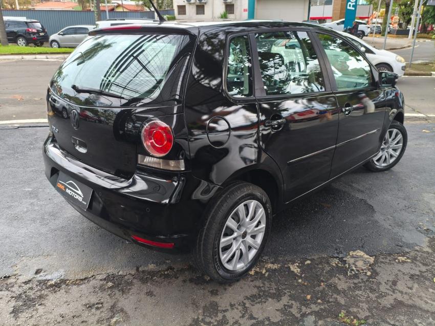 VOLKSWAGEN Polo Hatch - Foto