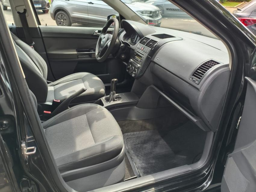 VOLKSWAGEN Polo Hatch - Foto