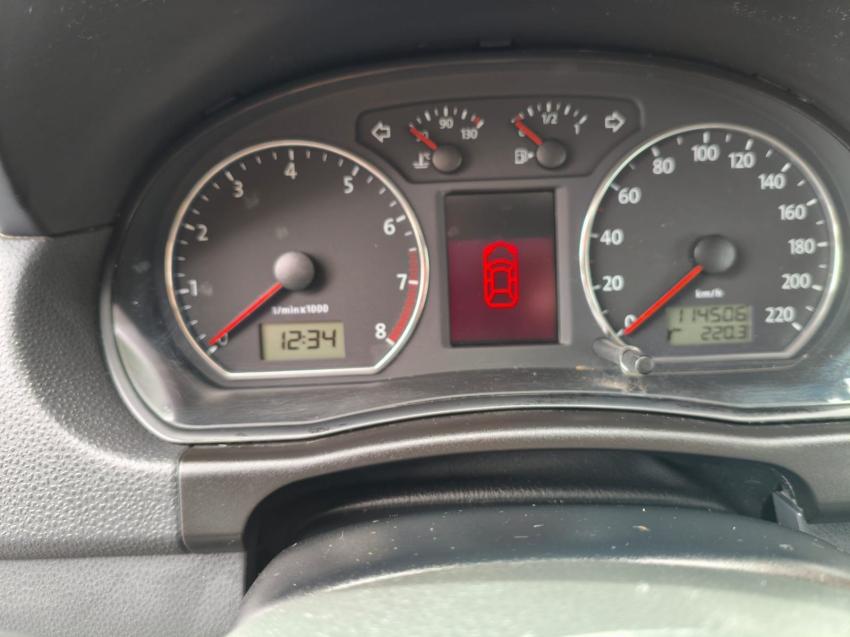 VOLKSWAGEN Polo Hatch - Foto