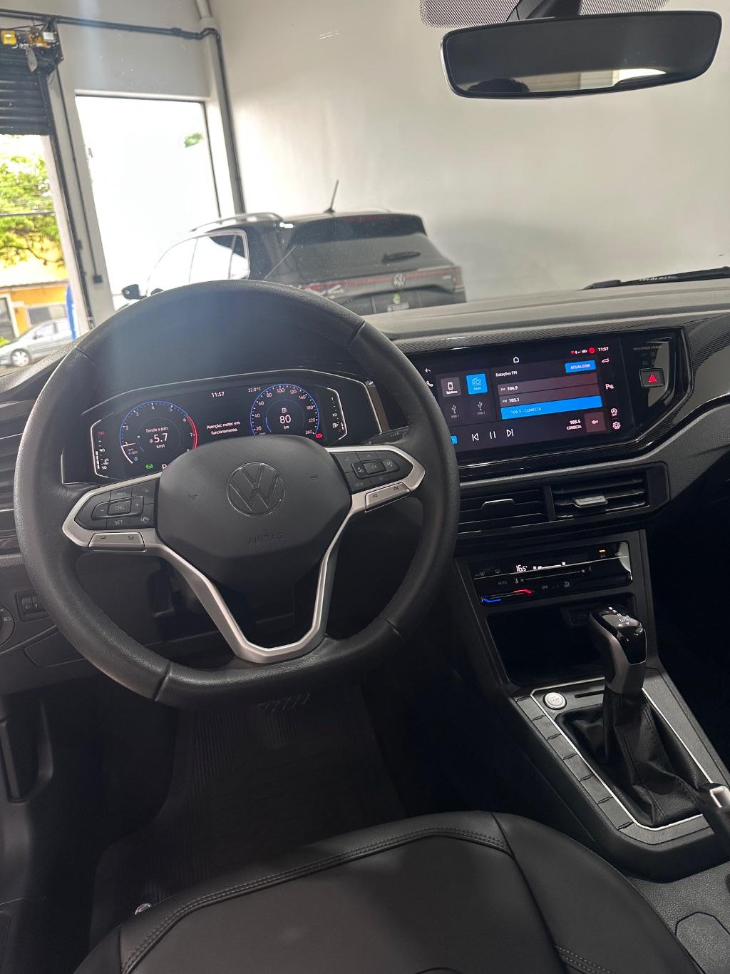 VOLKSWAGEN Polo Hatch - Foto