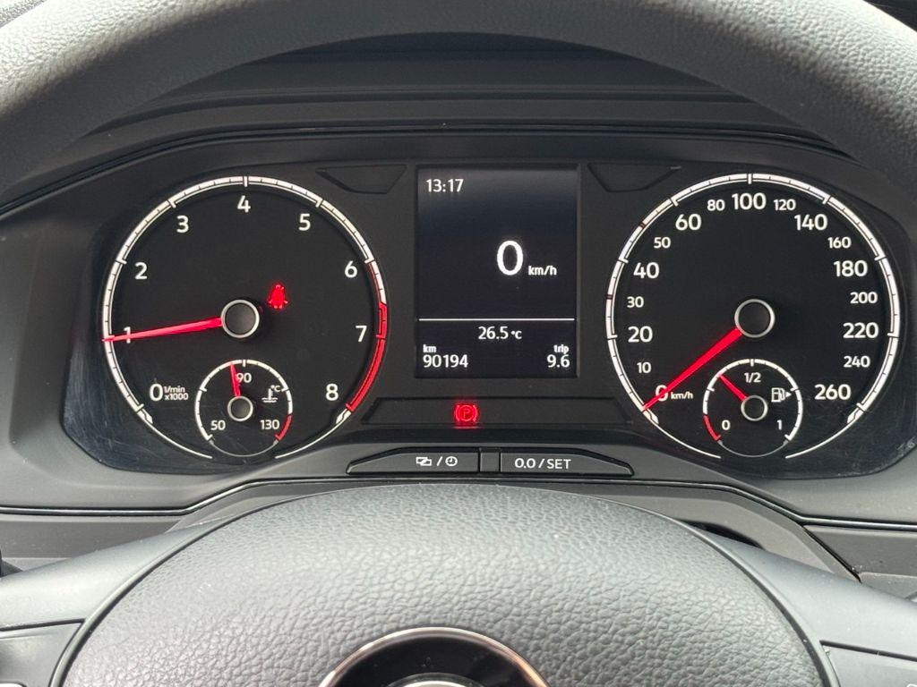 VOLKSWAGEN Polo Hatch - Foto