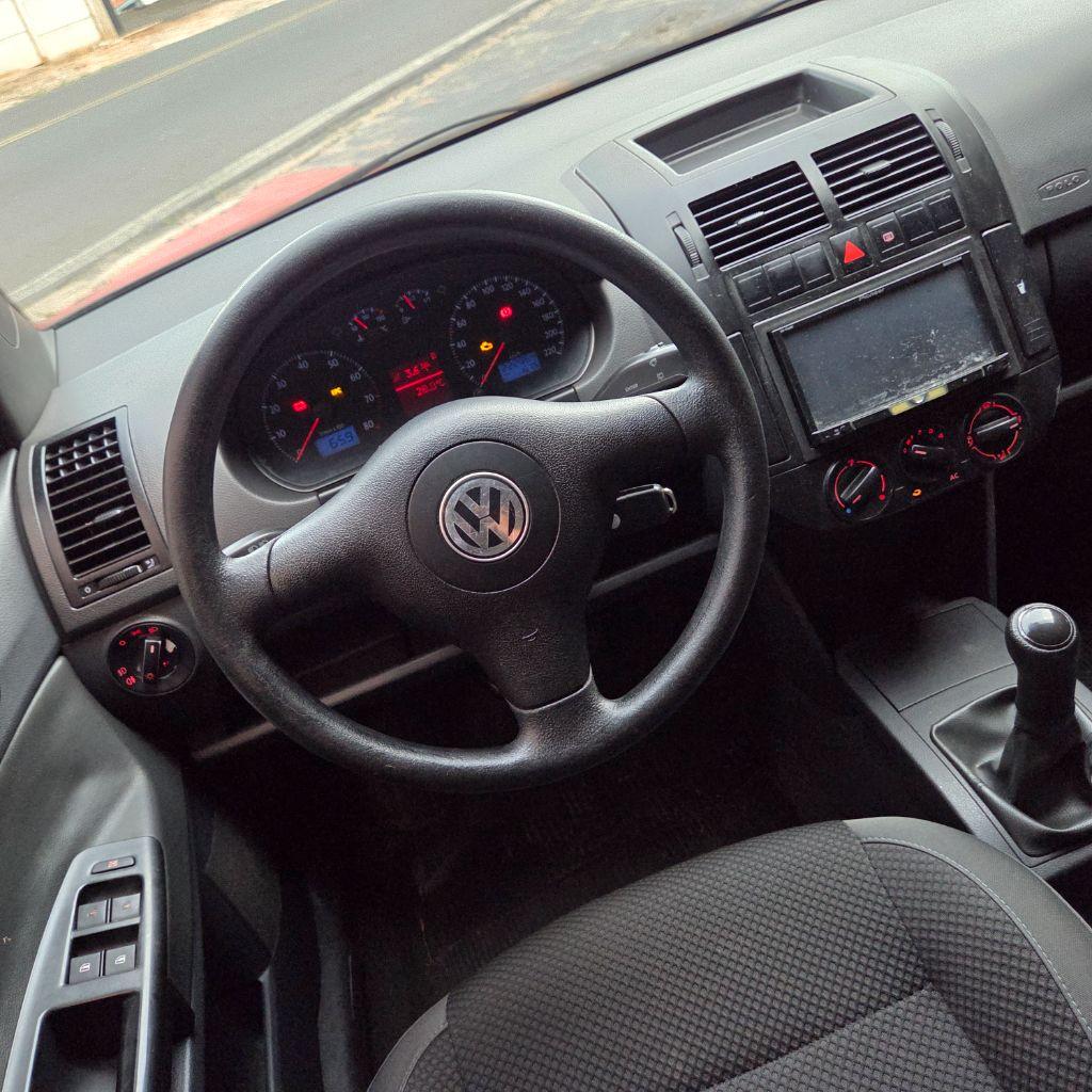 VOLKSWAGEN Polo Hatch - Foto
